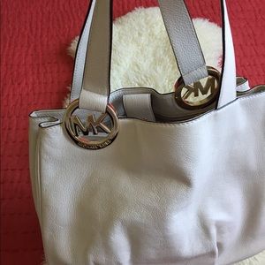 🌷Like New Michael Kors Purse 👜